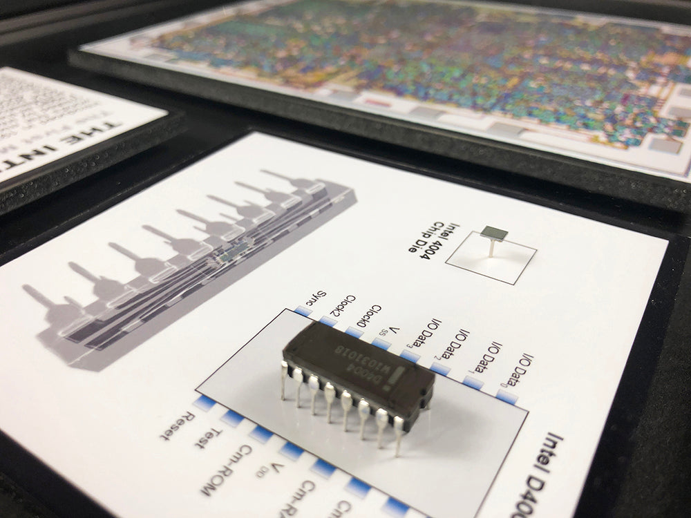 Intel 4004 - The World's First Microprocessor - D4004 with 4004 Chip D ...
